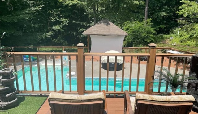 Atlanta's Tropical Oasis