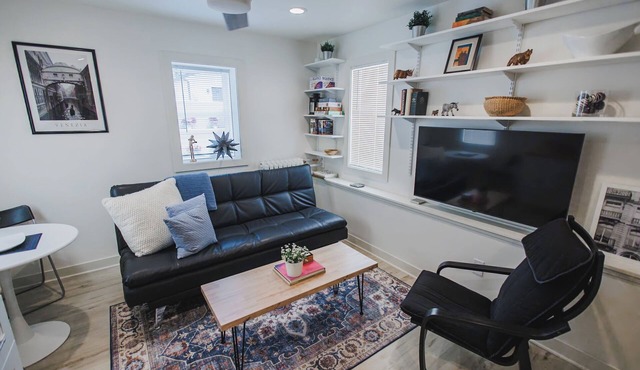 Attached modern Tiny House