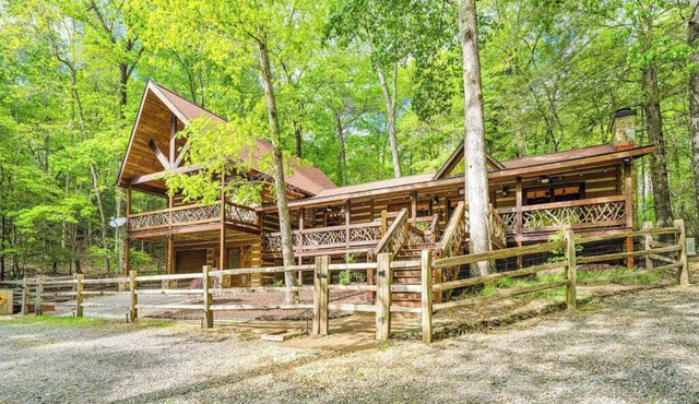 Bear Claw Lodge Stay