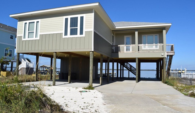 Beautiful 5-bdrm, 4.5-bath home - within easy walking distance to everything!