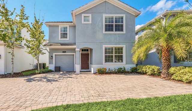 Beautiful 6-Bed Storey Lake Pool Hm -4795KCC