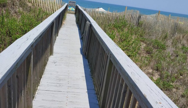 Beautiful Ocean Front Studio with direct beach and access to a deck.