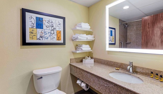 Best Western Plus North Shore Hotel