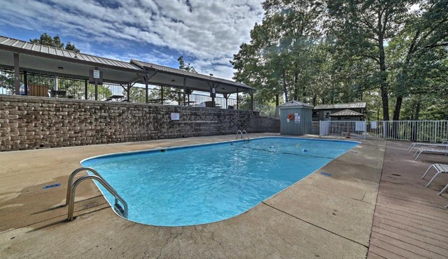 Branson Condo w/Views: 2 Mi to Silver Dollar City