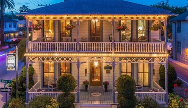 Carriage Way Inn