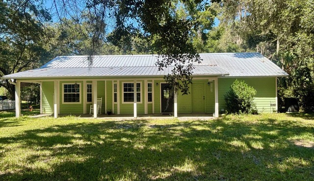 Charming 3-bedroom house in Trenton near Florida Springs
