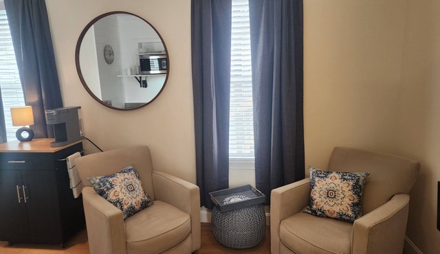 Charming studio in Bangor Maine on Broadway park.