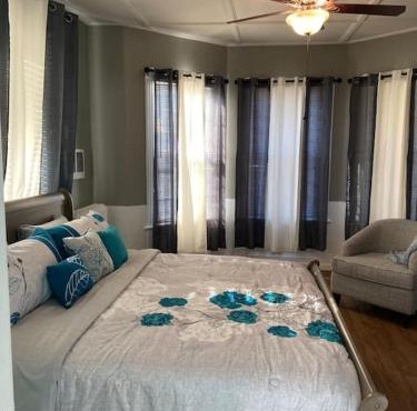 Classic King Suite Apartment