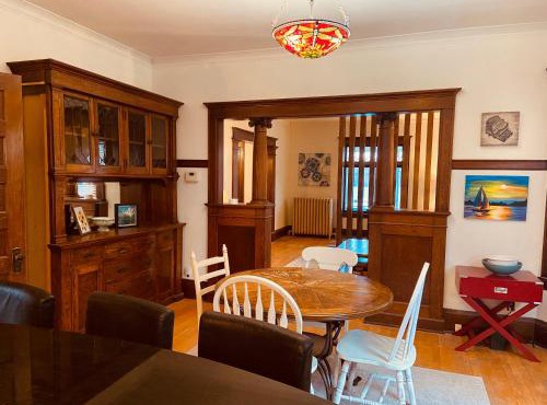 Clover Apartment in Blue House on the Park