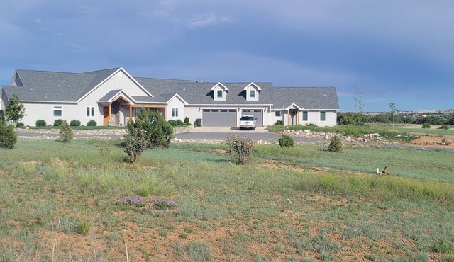 Complete 2 Bedroom Casita in Sandia Park, NM. Close to Abq & Santa Fe.