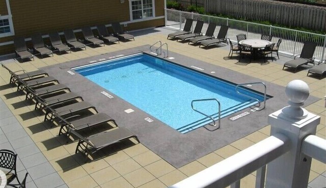 Condo in the Heart of New Buffalo with Heated Pool!