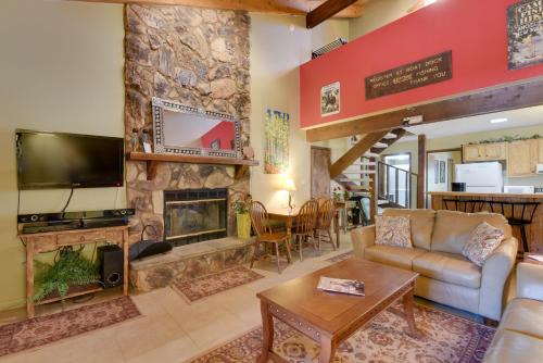 Condo w/Grill Access: Close to Angel Fire Resort