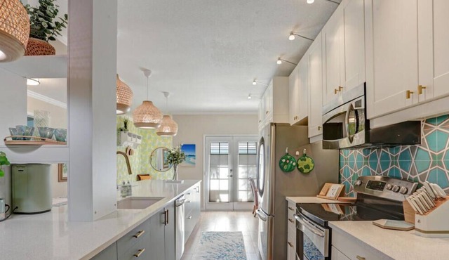 Cozy Cottage Condo Newly Renovated Kitchen with Open Concept Entertaining