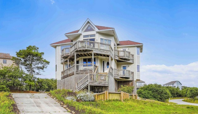 Crystal Sands - Unique 5 BR in Southern Duck with Community Amenities