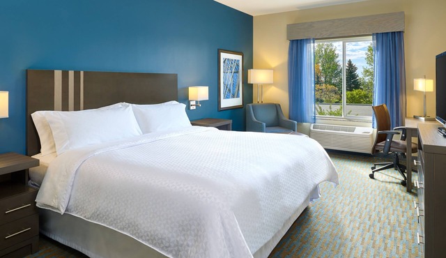 Four Points by Sheraton Williston
