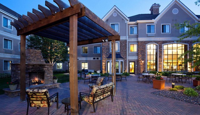 Free Breakfast. Pool & Hot Tub. Gym. Close to Albertville Premium Outlets!