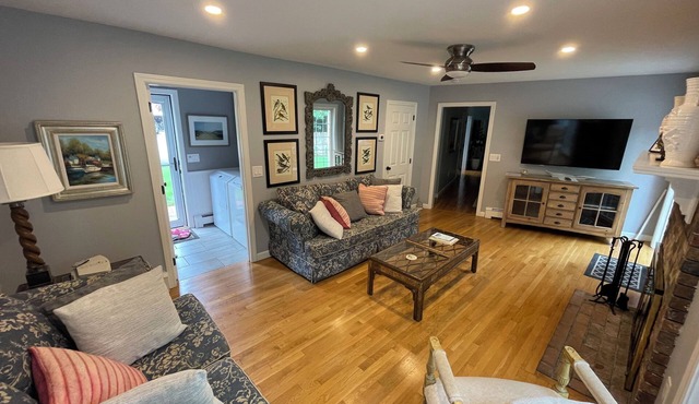 Fun & Sun in Osterville MA - Sleeps 10, Beach Pass