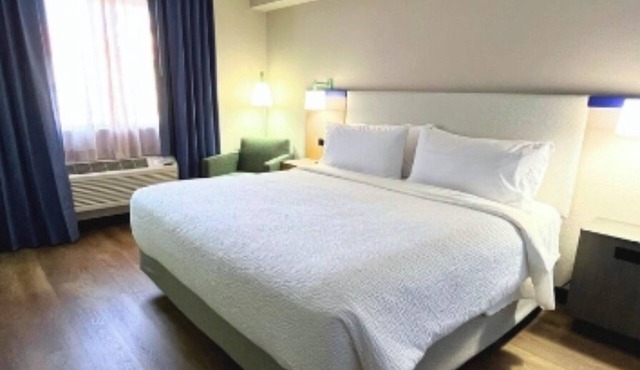 Garner Hotel Albuquerque West by IHG