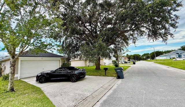 Grand Fabulous 3BR Pool Home near Disney