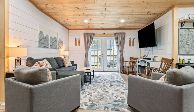 Hall Hideaway | Shared Waterfront Access in Rangeley