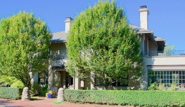 Hilltop Inn