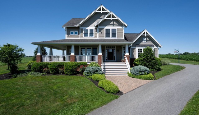 Lancaster Farm View Retreat: Fire Pit, Porch & Views