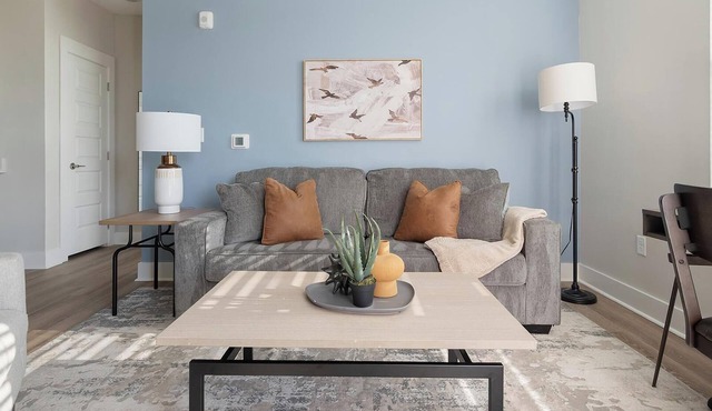 Landing | Chic 2BD, Gym, Clubhouse