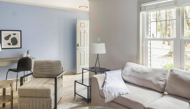Landing | Incredible 2BD, Tennis Court, Gym