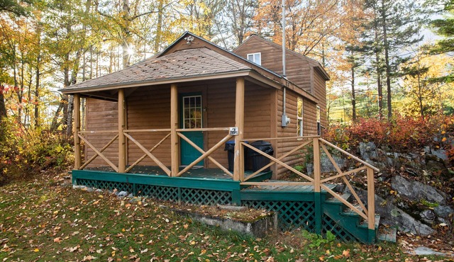 Large Cabin with Riverview in The Forks