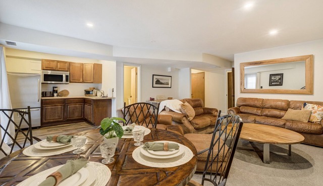 Lower Level | Mountain-View Retreat
