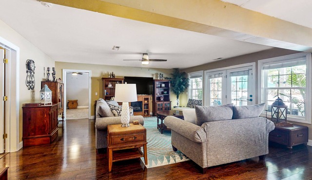 Luxurious single-level retreat with private pool, oasis yard, & AC