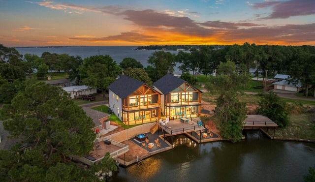 Luxury Waterfront Family Retreat