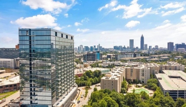 Luxury West Midtown 3br Skyrise Floor to Ceiling Views