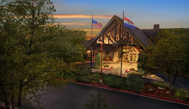 Marriott's Willow Ridge Lodge - 2 Bedroom Unit - Sleeps 8