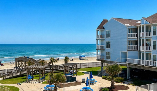 Most reviewed! Highest rated condo at Seascape resort. On the Beach. Ocean view.