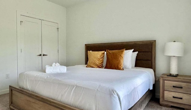 New ATL 1B1B Condo with Washer Dryer 525Pkwy310