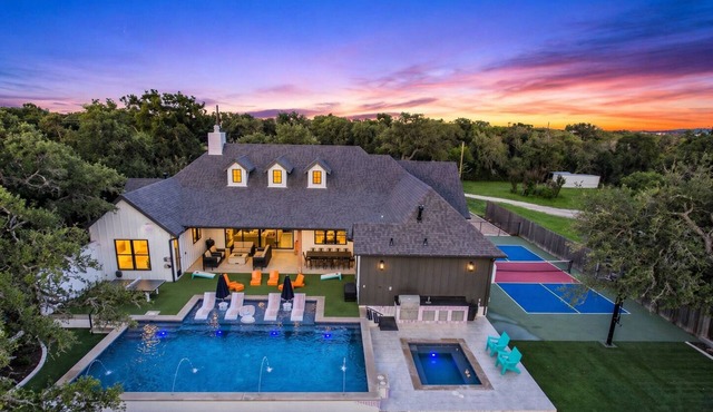 -NEW-Downtown DRIP Pool/Spa/Golf/Pickleball/30Guests