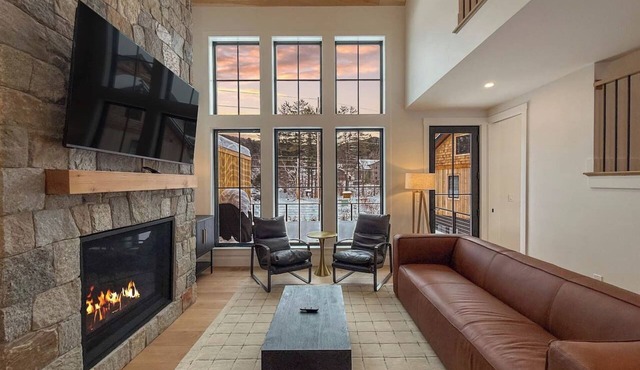 Nordfjell | Upscale 5 Bedroom, Hot Tub, Views