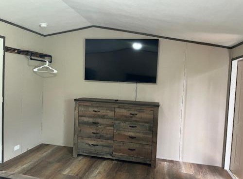 Oak Lodge1