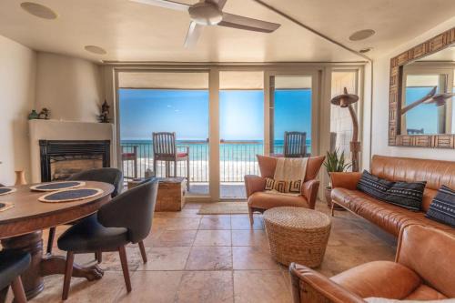 Oceanfront Condo on Sand, Walk to Carlsbad Village