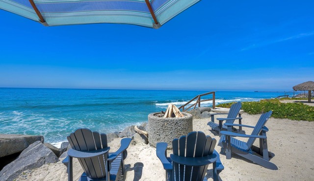 Oceanfront Getaway, Private Beach, Fire Pit, 5BR