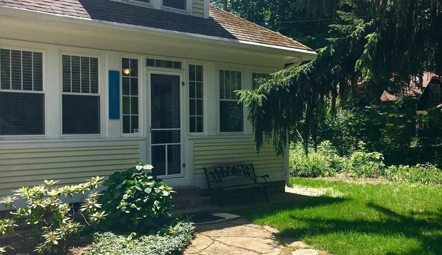 Perfect location in Union Pier. Room for all. Steps to the beach,stroll to town.