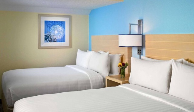 Pleasant Stay, Convenient Location, 4 Pet-Friendly Units, Pool, Free Breakfast