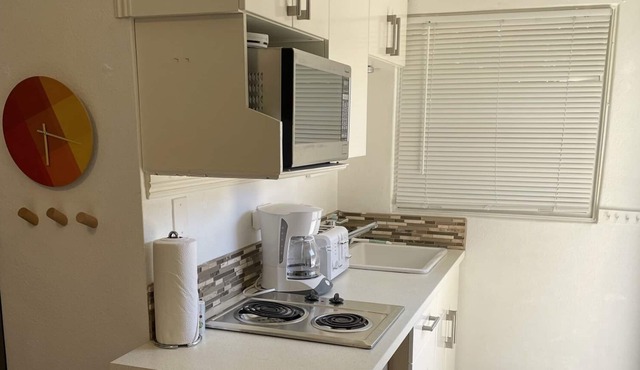 Point Loma Studio, Walk to the Bay! Bali Unit