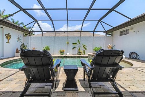 Privacy, Luxury and Relaxation, Heated Pool & Spa - Villa Courtyard - Roelens