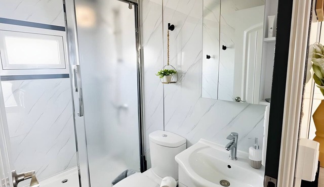 Private Studio Suite with Queen and Bunk Beds, Full Kitchen and In-Unit Laundry