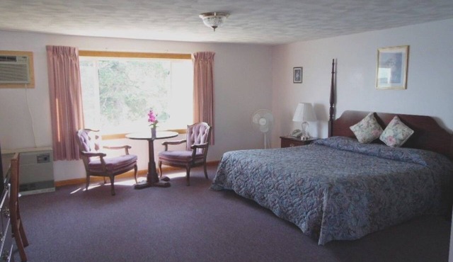 Redclyffe Shore Motor Inn