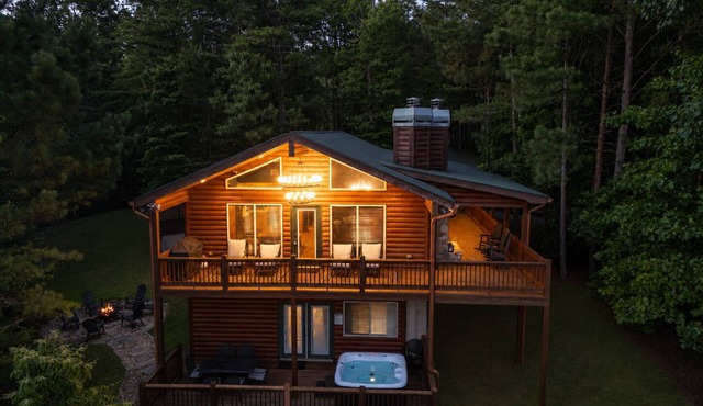 Retreat 50 Acres Mtn Views Hot Tub Fire Pit Sleeps 10 Game & Media Room Ellijay