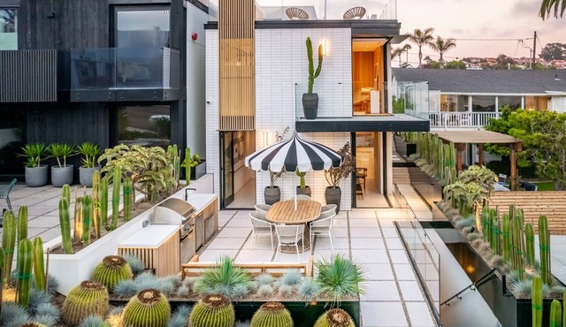 Süd Luxury Moonlight Beach Home