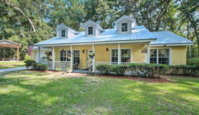 Serene Old Town Getaway Near Suwannee River!